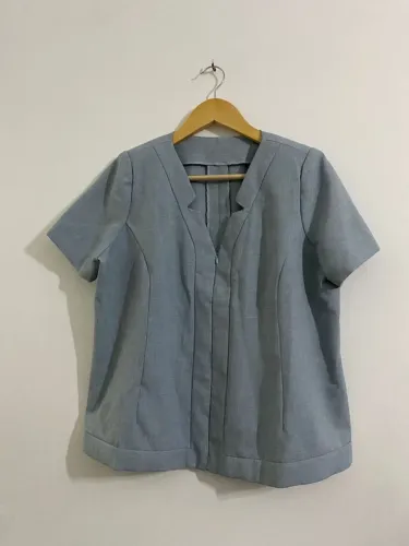 Camisa azul linho, alfaiataria plus size elegante vintage brechó