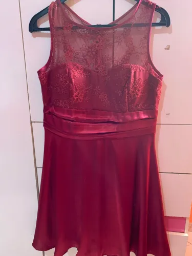 Vestido curto festa vermelho