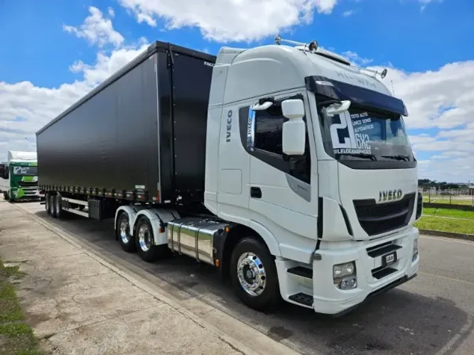 Iveco Hiway 440 6x2 Ano 21 Teto Alto Aut + Sider Facchini Ano 26 0km 30 plts Sem pneus