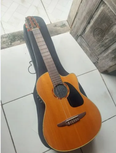 Violão Yamaha NCX-900R clássico