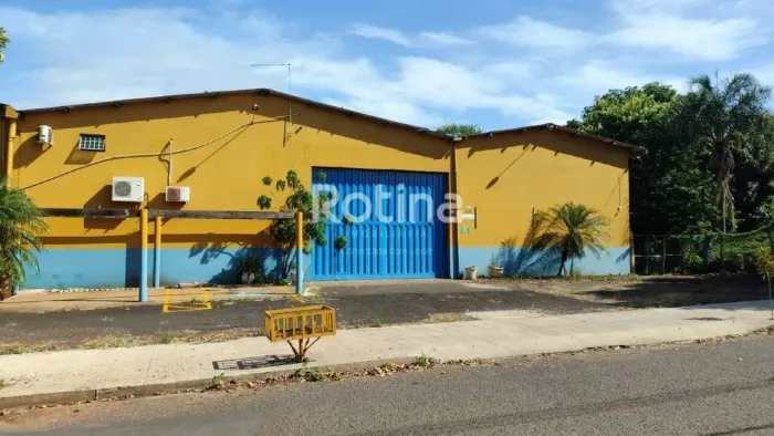 Galpão para alugar, Distrito Industrial - Uberlândia/MG - Rotina Imobiliária