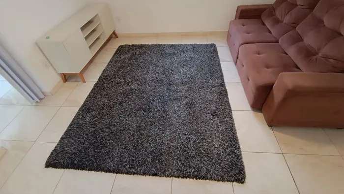 Lindo Tapete Felpudo - mescla preta e cinza