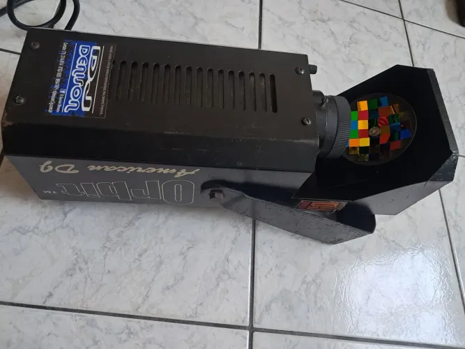 Iluminação Américan Dj R$ 250,00