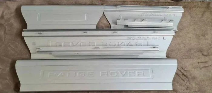 Soleira para automóvel 