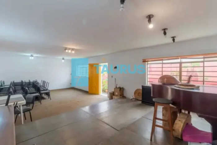 Casa / Sobrado para venda & locação, 3 quartos, 2 vagas, 200m², Vila Nova Conceição.
