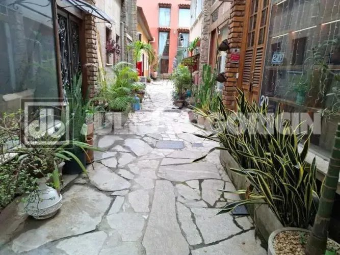 Casa de Vila : / Residencial / Laranjeiras