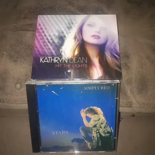 CDs Kathryn Dean e Simply Red (Pop Internacional)