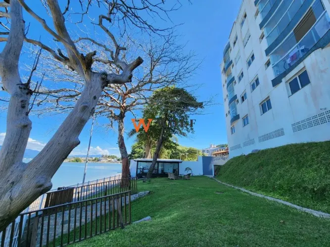 Apartamento 3 suítes em Coqueiros junto a rota gastronômica