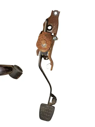 Pedal Embreagem Toyota Etios Original 2013/18
