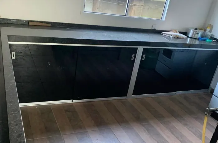 Portas para balcão de pia em Vidro temperado