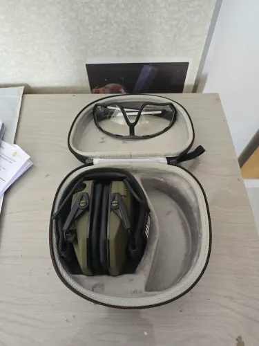 Kit Abafador eletrônico + Case + Óculos