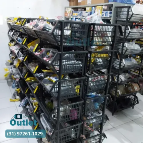 Cesto empilhável para estoque de roupas
