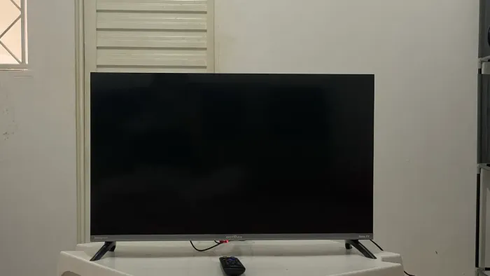 Vendo TV Britânia Roku TV de 32 polegadas