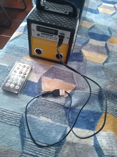 Caixa de som YY-02 com controle remoto funcionando NÃO TEM BLUETOOTH