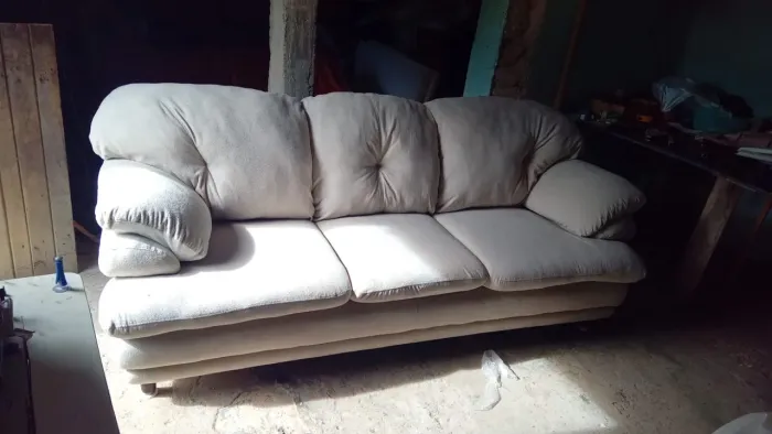 Vendo sofá 3 lugares 