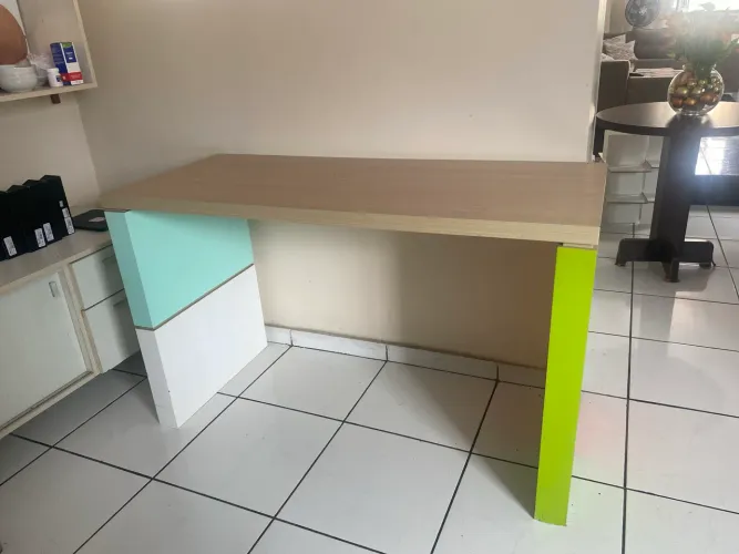 Mesa/ bancada medidas 1,40x0,60