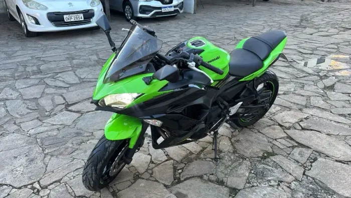 Vendo Ninja 650r 2018 em perfeito estado.