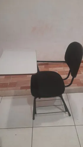 Cadeiras escola