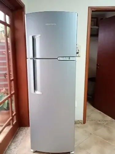Vende- se Geladeira Brastemp