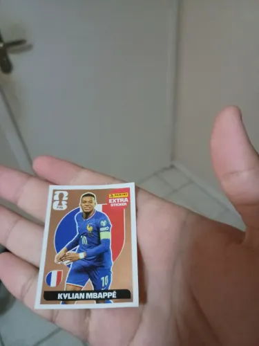 Figurinha lendária nível bronze kylian mbappe