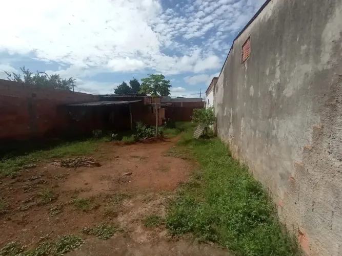 Lote Murado no Buritis 4 na Quadra 21 - Frente a Praça