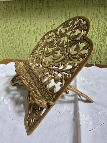 Porta bíblia de bronze