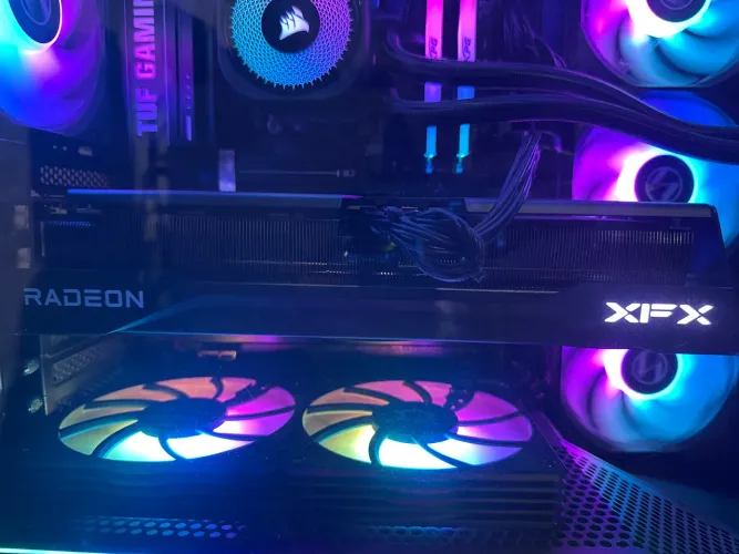 RX 9070 XT - Apenas 2 Meses de Uso (Na Caixa/Impecável)