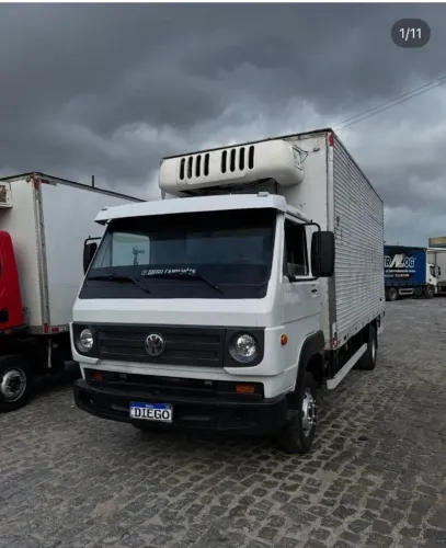 VW 10.160 ANO 2014 COM BAÚ FRIO GANCHEIRODE 5.5 METROS 