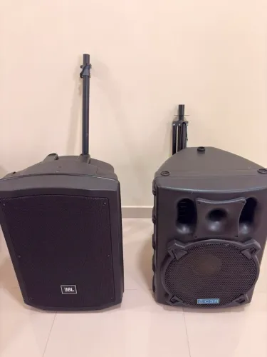 Caixas de Som Ativas (JBL JS-15BT e CSR 4000A)