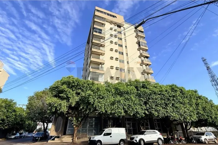 Venda - Apartamento - Edifício Piramide
