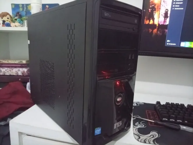 Computador antigo para desmamche