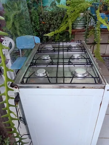 Fogão 6 bocas usado funcionando 80 reais