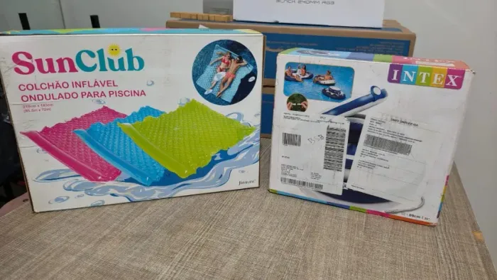 Colchão Inflável Ondulado Casal para Piscina + Bar Flutuante para 24 Latas Novos Lacrados