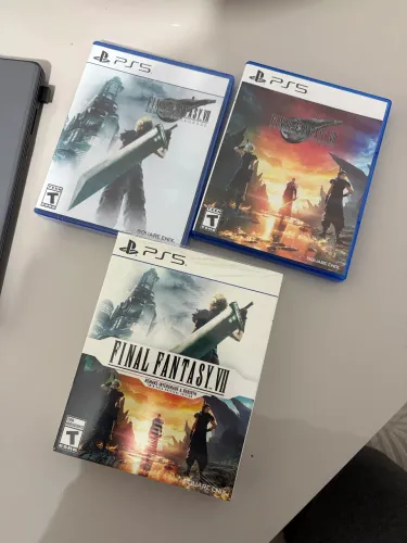Final Fantasy VII - Remake Intelgrade & Rebirth Twin Pack Physical Edition