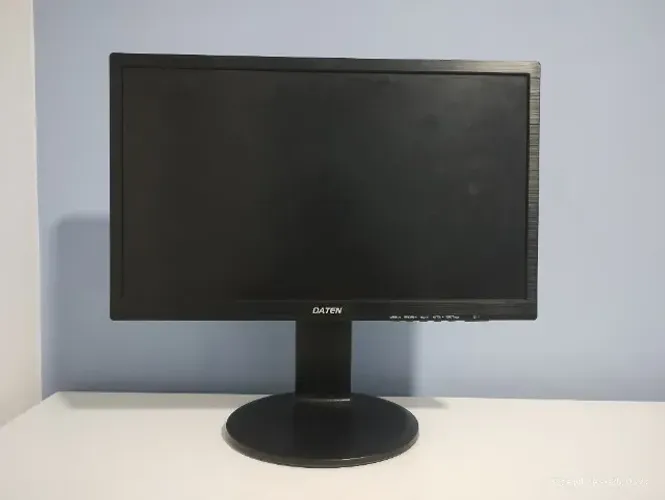 Monitor Daten Full HD IPS 60Hz - Pivot e Ajuste de Altura