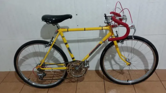 CALOI JOVEM 1977 3 MARCHAS ARO 22 MARAVILHOSA