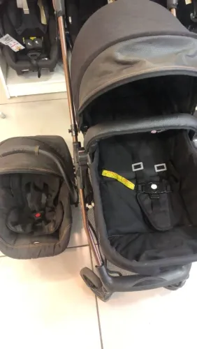 Vende se carrinho Moisés 