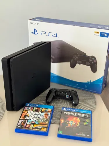 PlayStation 4 slim 1 TB na caixa + 2 super jogos 