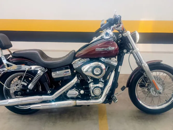 Dyna super glide custom raridade apenas 29.000 km 22 X cartão troca o carro ou moto