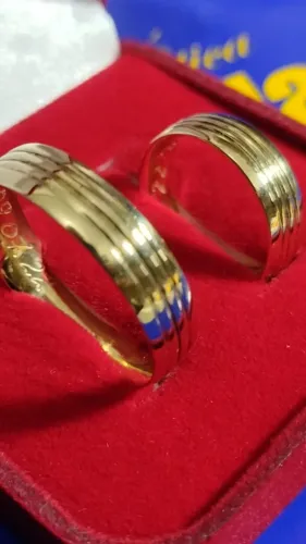 Alianças Noivado e Casamento 5.00 Gramas 4 mm lisa Ouro 18 Kilates Par 