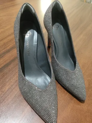 Sapato de festa bico fino