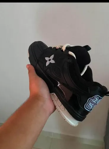Tenis
