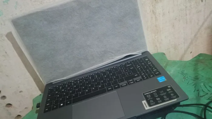 Notebook Samsung ebook 4  