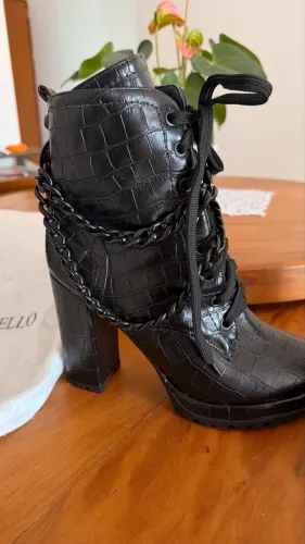 Bota Cecconelo