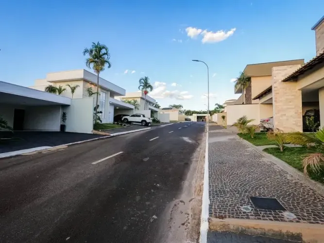 Lote 300 m² em condomínio fechado - Residencial dos Buritis - Morrinhos/GO