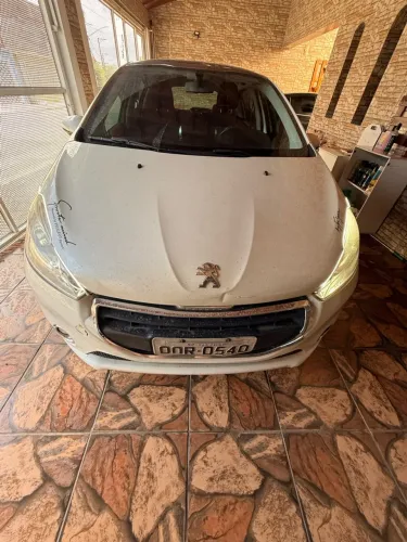 Peugeot 208 Allure 1.5 Flex 8V 5P 2015