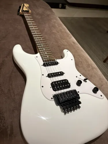 Guitarra Adrian Smith Jackson X Series