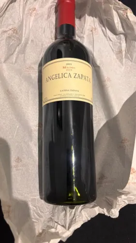 Vinho Angélica Zapata