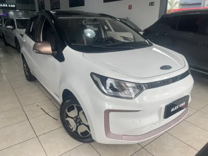 JAC E-JS1 62cv 5P Aut. (elétrico) 2025