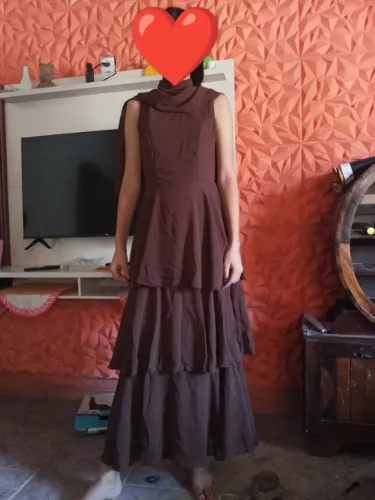 Vestido marrom longo